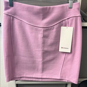 lululemon athletica Pink Scuba Women's Skirt. Size M. NWT